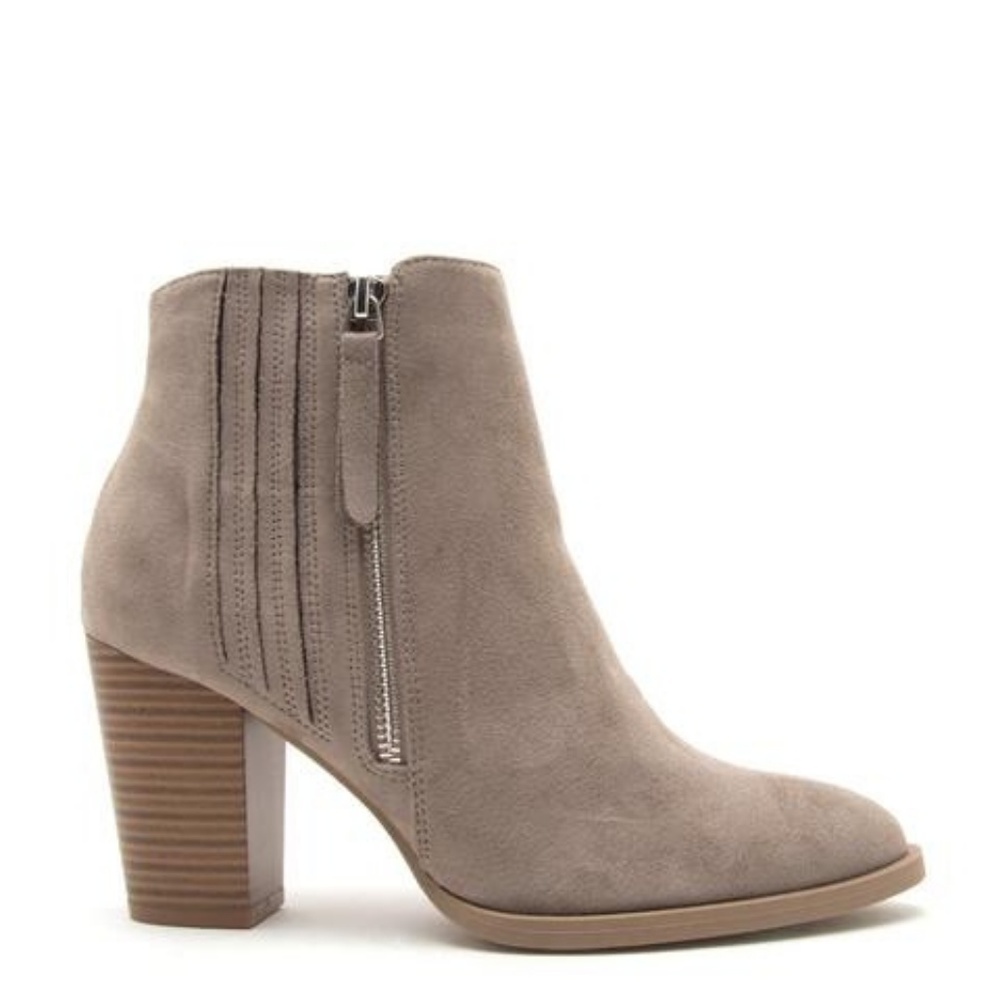 ๐ Larissa - Gray Ankle Booties - Picture 3 of 5